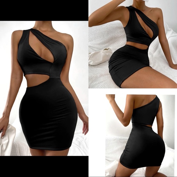 Dresses & Skirts - Black dress